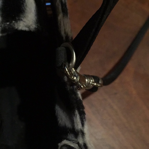 Esprit Zebra Purse with detachable shoulder strap - Picture 8 of 12